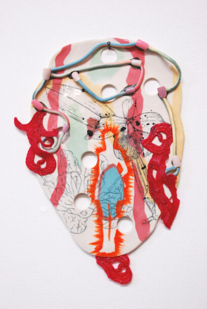 Wild flower – 2022 – porcelain – ceramic pencil – pigment – glaze – epoxy – textile – artificial fingernails – 30x21cm Wild flower – 2022 – porcelain – ceramic pencil – pigment – glaze – epoxy – textile – artificial fingernails – 30x21cm